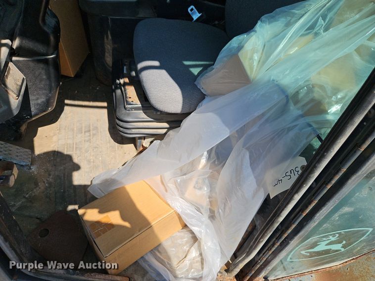 image for item EI8347 2006 John Deere 444J wheel loader