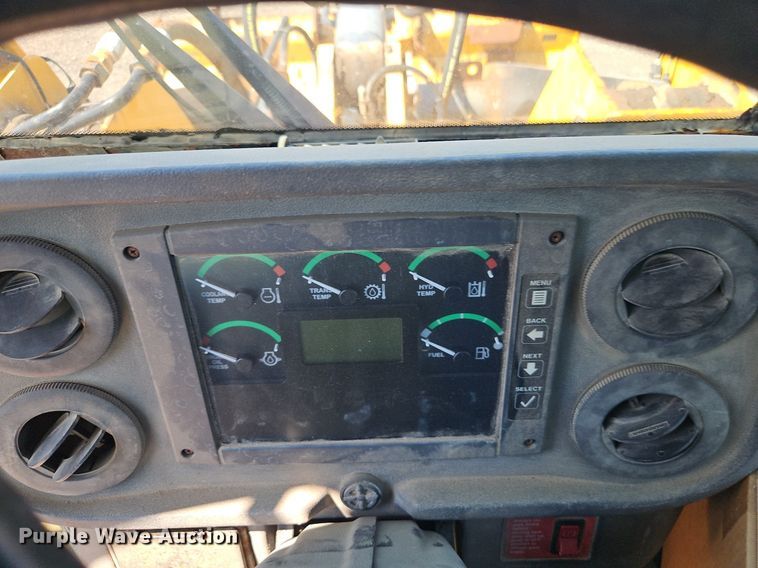 image for item EI8347 2006 John Deere 444J wheel loader