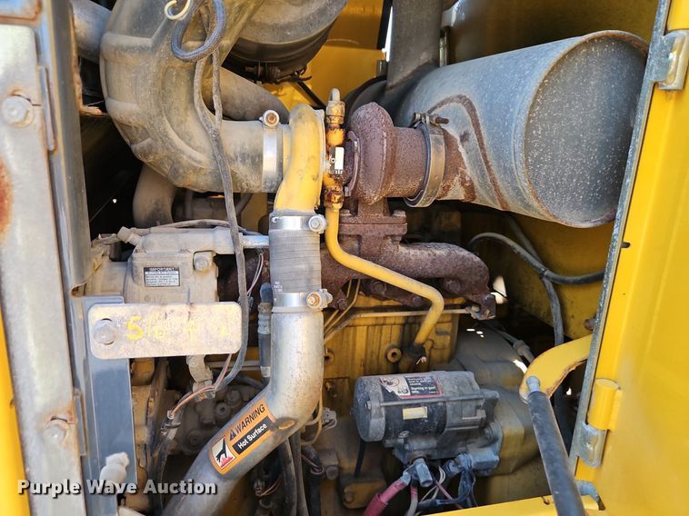 image for item EI8347 2006 John Deere 444J wheel loader