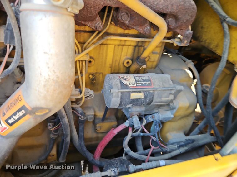 image for item EI8347 2006 John Deere 444J wheel loader