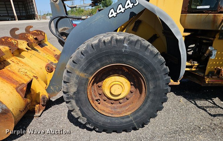 image for item EI8347 2006 John Deere 444J wheel loader