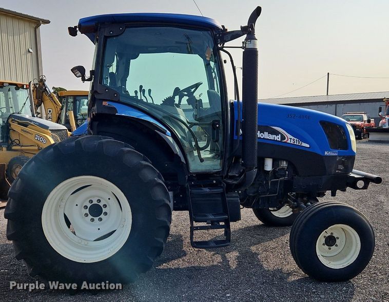 image for item EI8352 2006 New Holland TS110A tractor