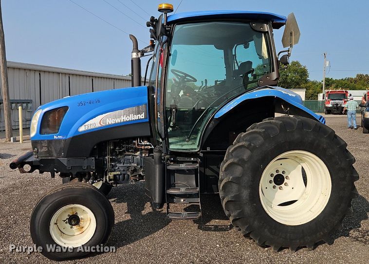 image for item EI8352 2006 New Holland TS110A tractor