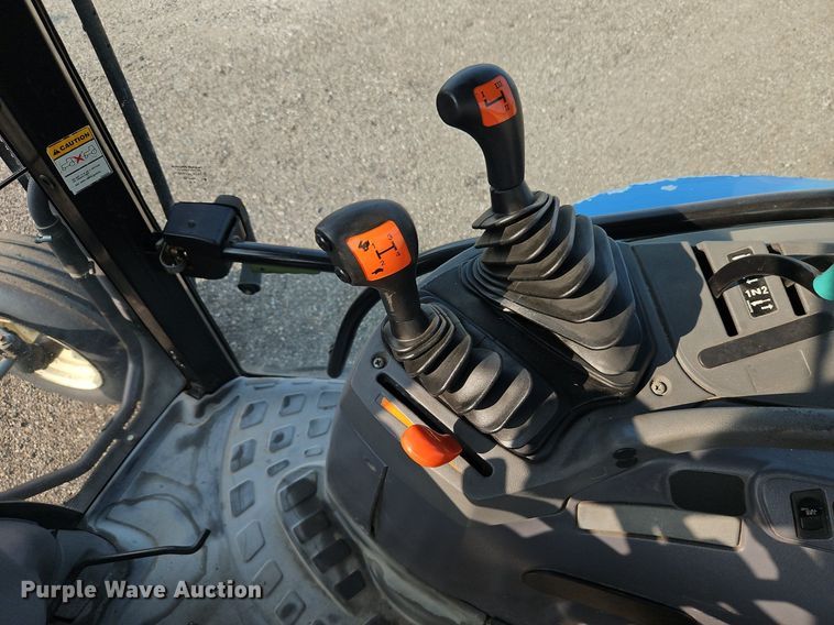 image for item EI8352 2006 New Holland TS110A tractor