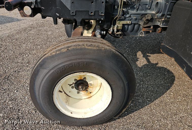 image for item EI8352 2006 New Holland TS110A tractor