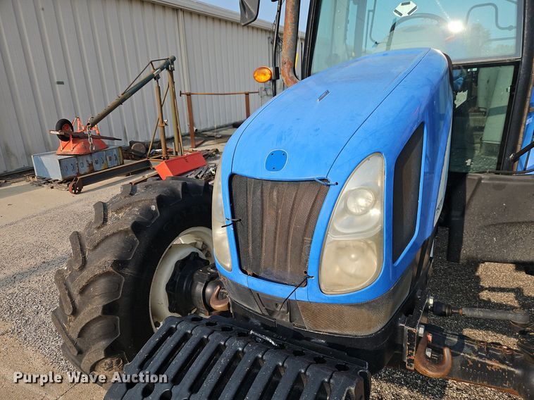 image for item EI8354 2011 New Holland T5070 MFWD tractor