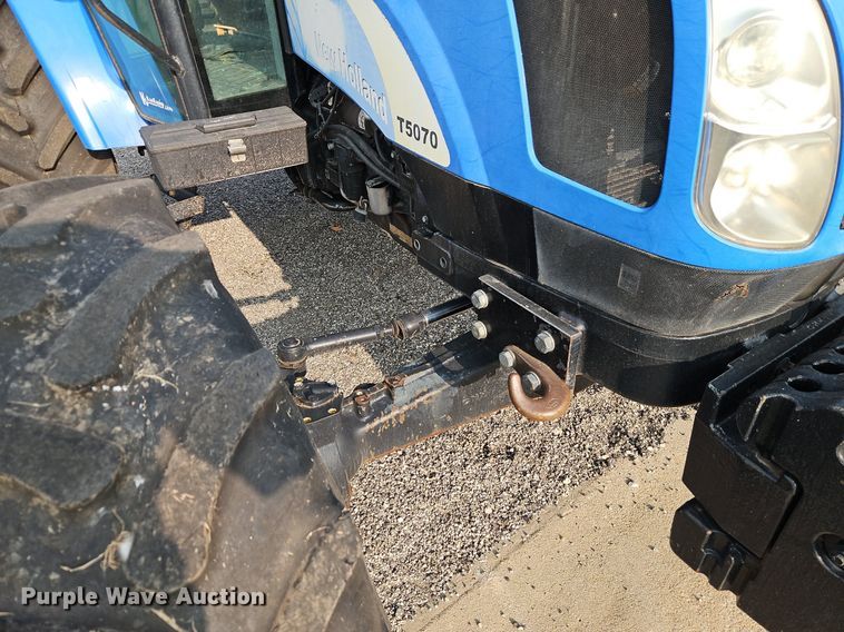 image for item EI8354 2011 New Holland T5070 MFWD tractor