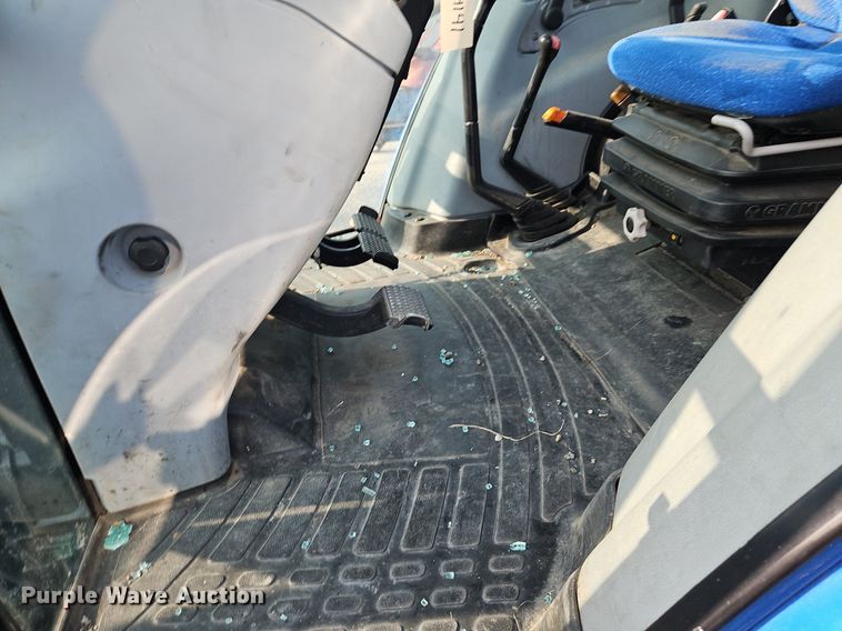 image for item EI8354 2011 New Holland T5070 MFWD tractor