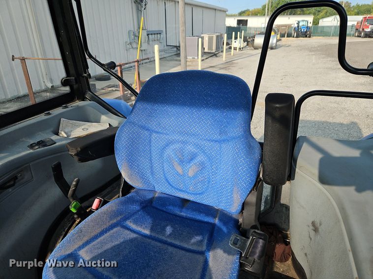 image for item EI8354 2011 New Holland T5070 MFWD tractor