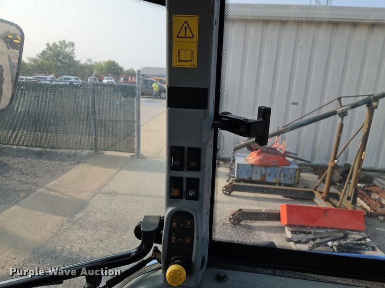 image for item EI8354 2011 New Holland T5070 MFWD tractor