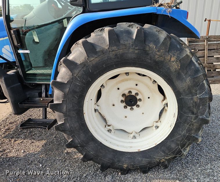 image for item EI8354 2011 New Holland T5070 MFWD tractor