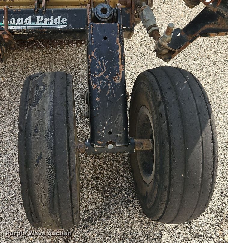 image for item EI8355 2009 Land Pride RCBM6615 batwing rotary mower