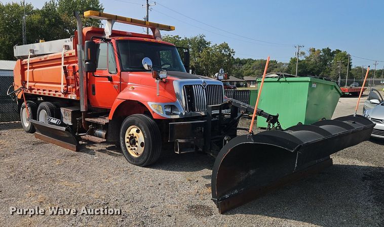 image for item EI8356 2007 International 7400 dump truck