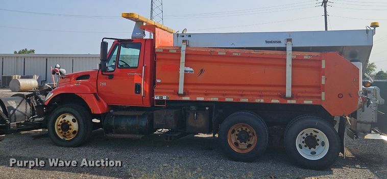 image for item EI8356 2007 International 7400 dump truck
