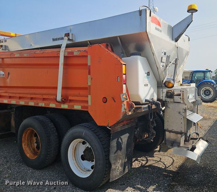 image for item EI8356 2007 International 7400 dump truck