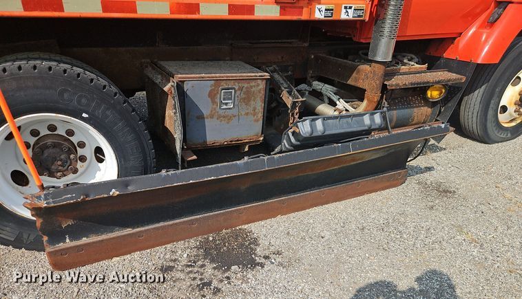 image for item EI8356 2007 International 7400 dump truck