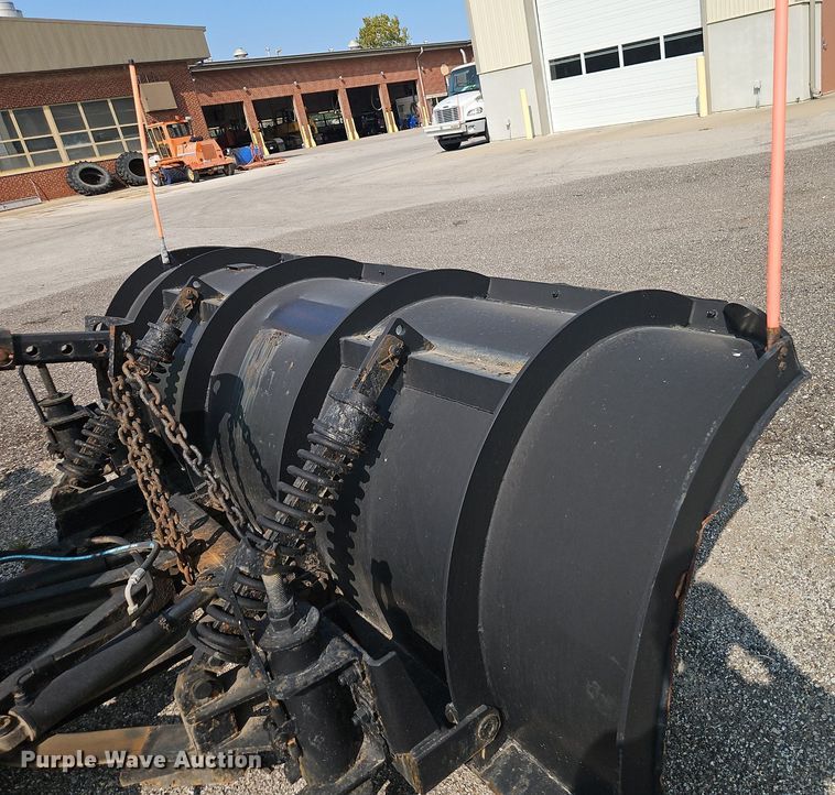 image for item EI8356 2007 International 7400 dump truck