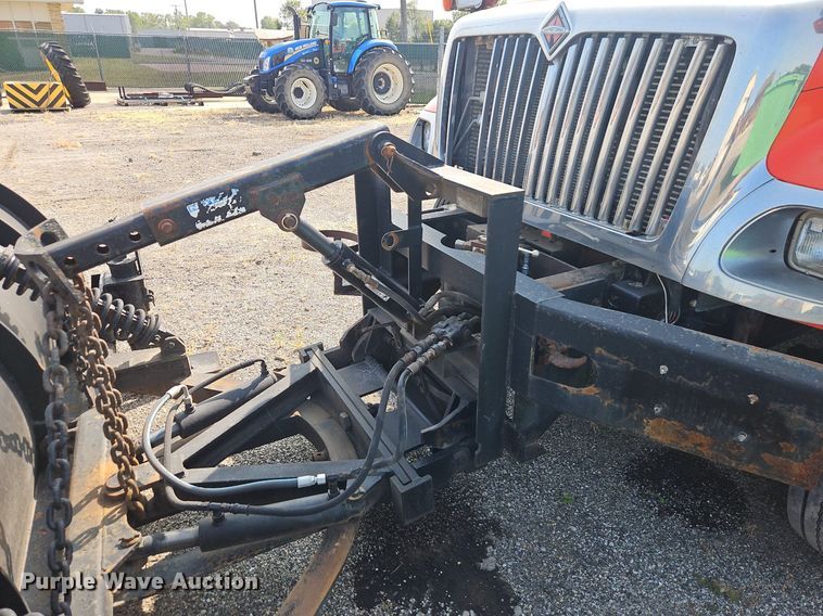 image for item EI8356 2007 International 7400 dump truck