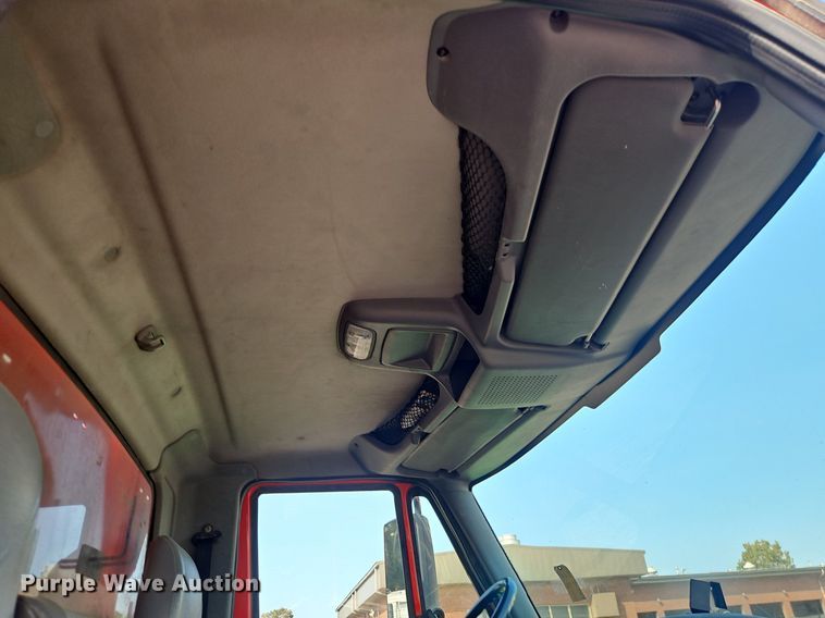 image for item EI8356 2007 International 7400 dump truck