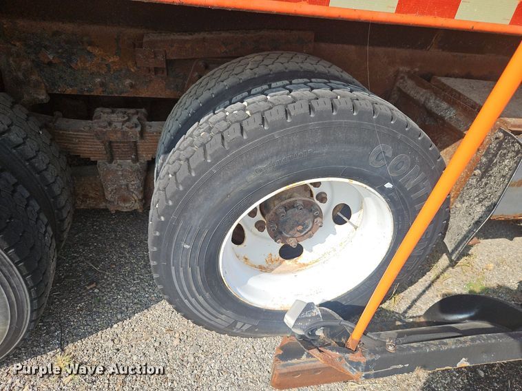 image for item EI8356 2007 International 7400 dump truck