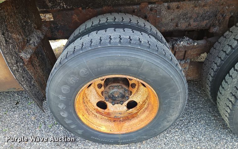 image for item EI8356 2007 International 7400 dump truck