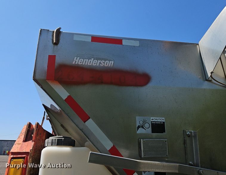 image for item EI8357 2005 International 7400 dump truck