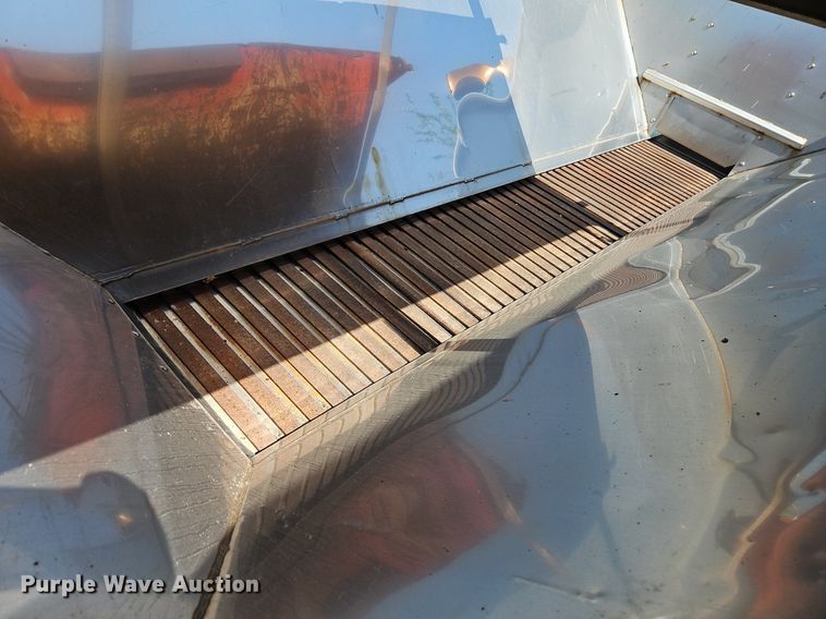 image for item EI8357 2005 International 7400 dump truck