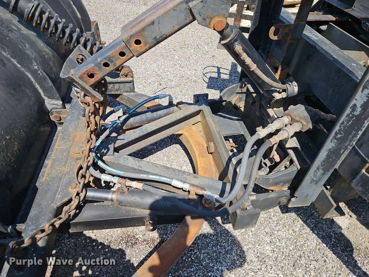 image for item EI8357 2005 International 7400 dump truck