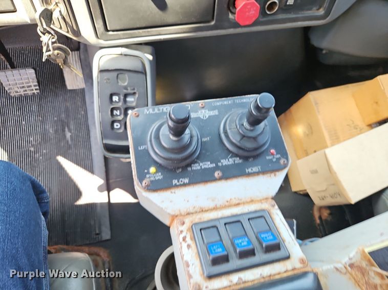 image for item EI8357 2005 International 7400 dump truck