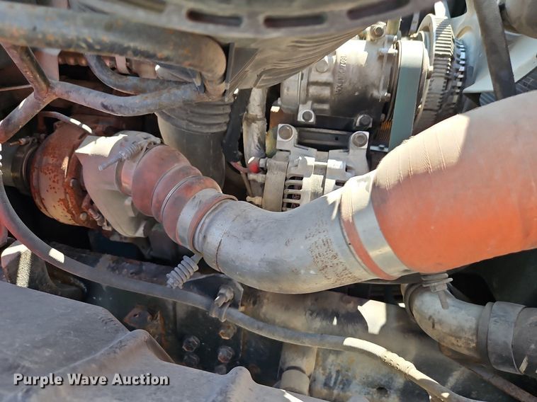 image for item EI8357 2005 International 7400 dump truck