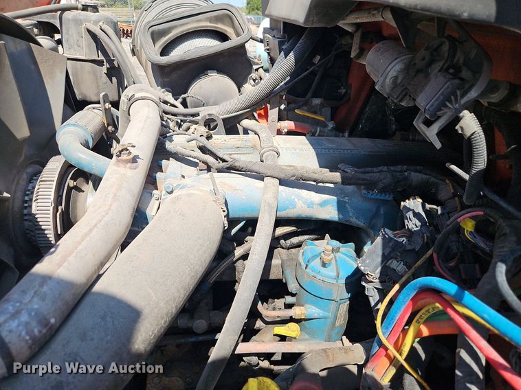 image for item EI8357 2005 International 7400 dump truck