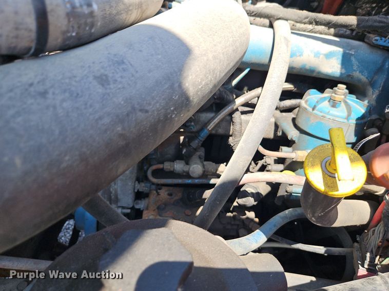 image for item EI8357 2005 International 7400 dump truck