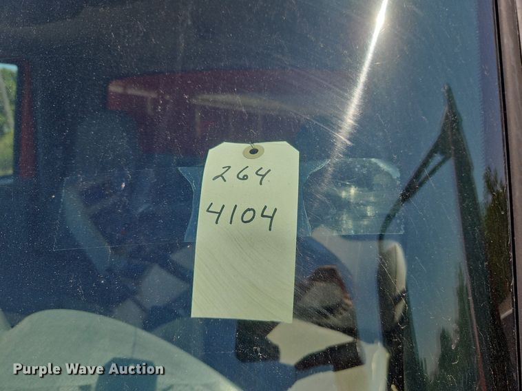 image for item EI8357 2005 International 7400 dump truck