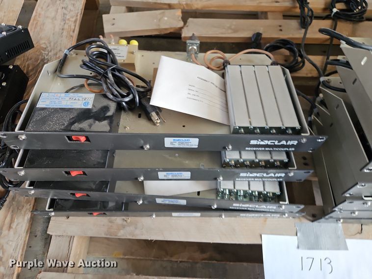 image for item EI8363 (10) Sinclair RM305-204S1B radio receivers