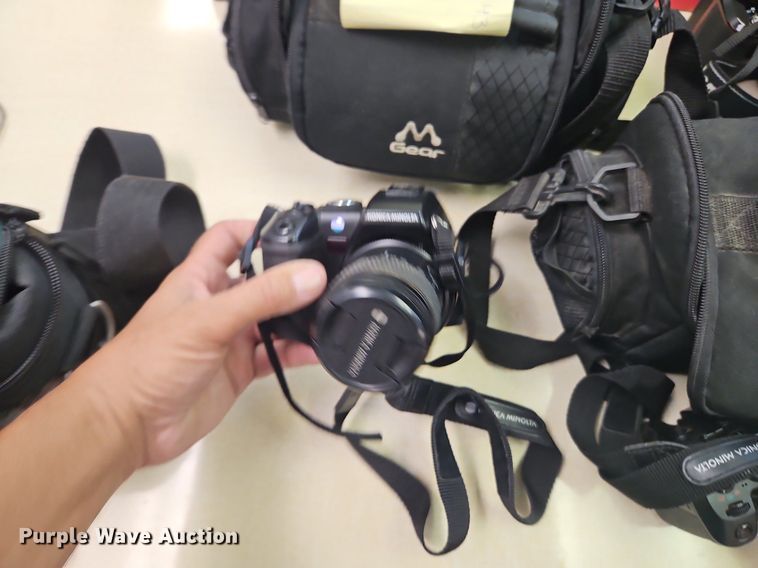 image for item EI8367 (5) cameras