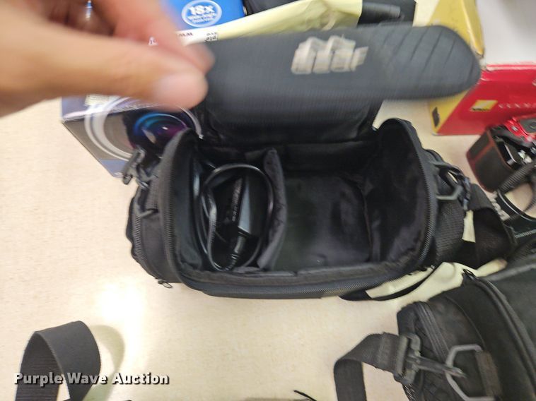 image for item EI8367 (5) cameras