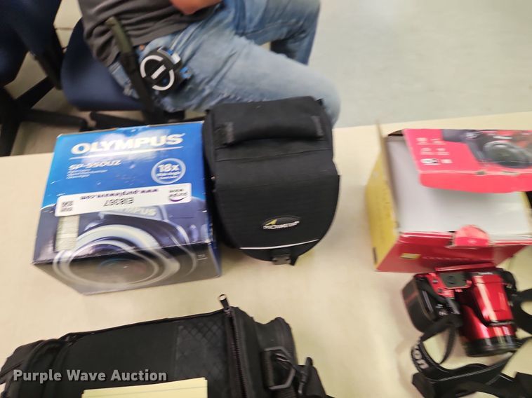 image for item EI8367 (5) cameras