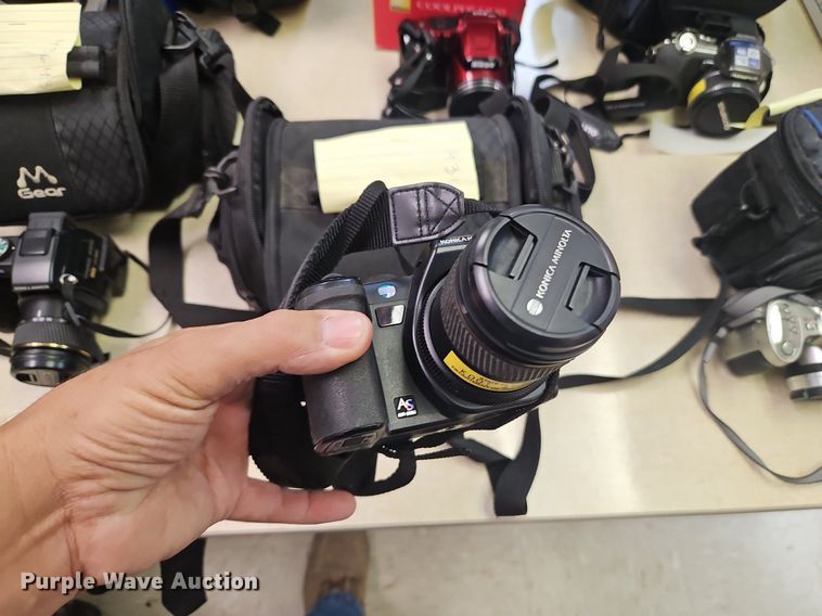 image for item EI8367 (5) cameras