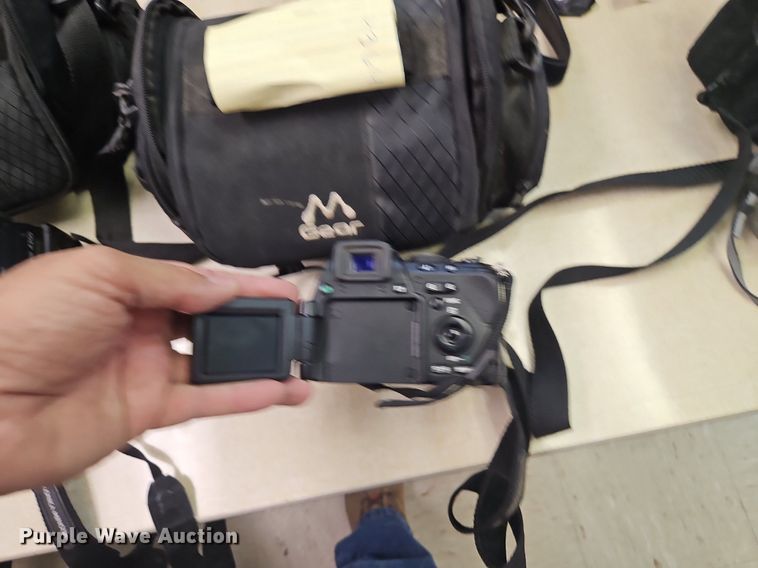 image for item EI8367 (5) cameras