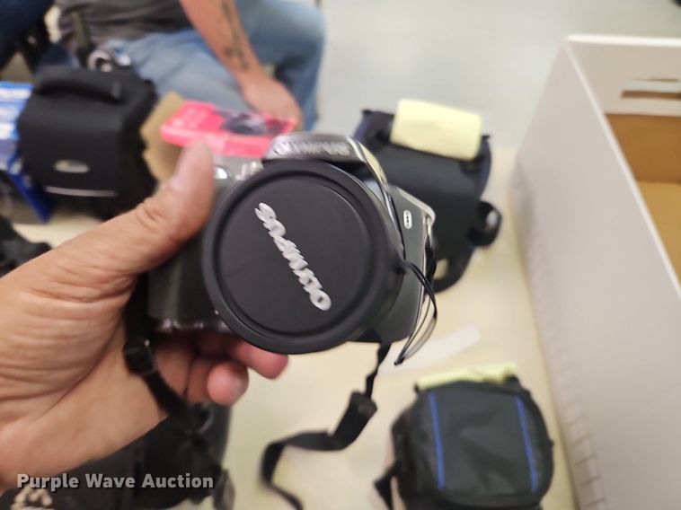 image for item EI8367 (5) cameras