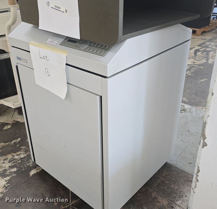 image for item EK2044 Office supplies