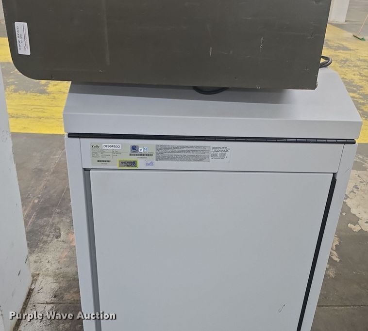 image for item EK2044 Office supplies