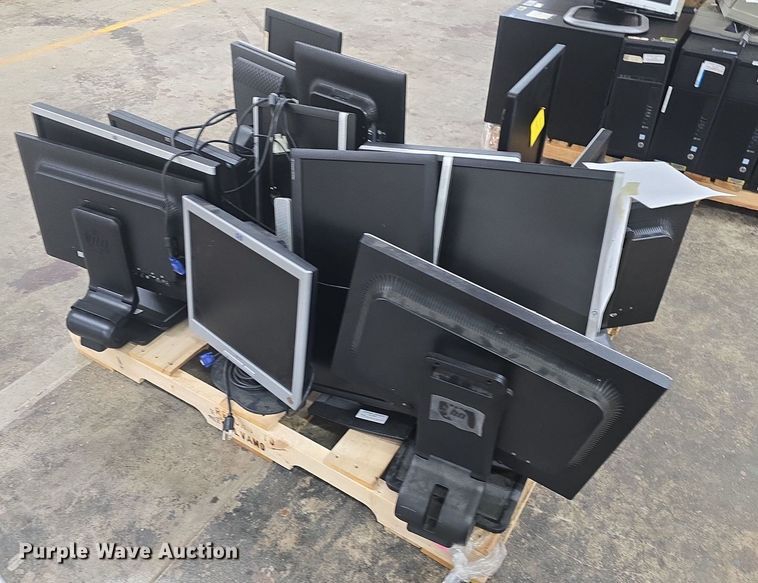 image for item EK2075 (15) HP monitors