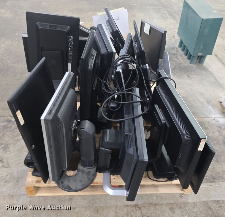 image for item EK2075 (15) HP monitors