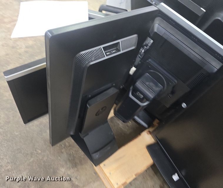 image for item EK2075 (15) HP monitors