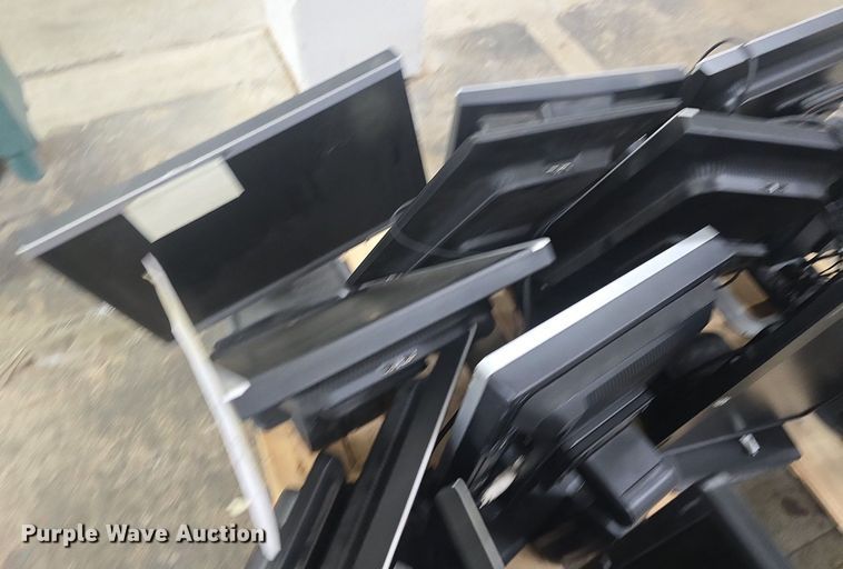 image for item EK2075 (15) HP monitors