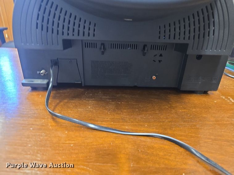 image for item EK2079 Magnavox MWC20T6A television