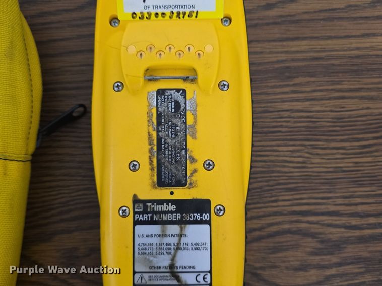 image for item EK2081 (3) Trimble GPS