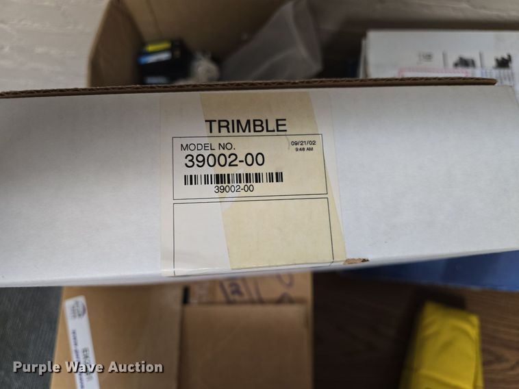 image for item EK2081 (3) Trimble GPS