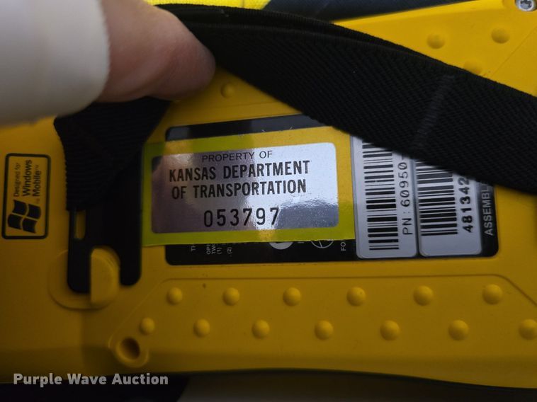 image for item EK2081 (3) Trimble GPS